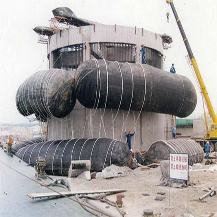 船舶上排下水氣囊 大型水泥預制件搬運與沉箱出運入水的關(guān)鍵技術(shù)